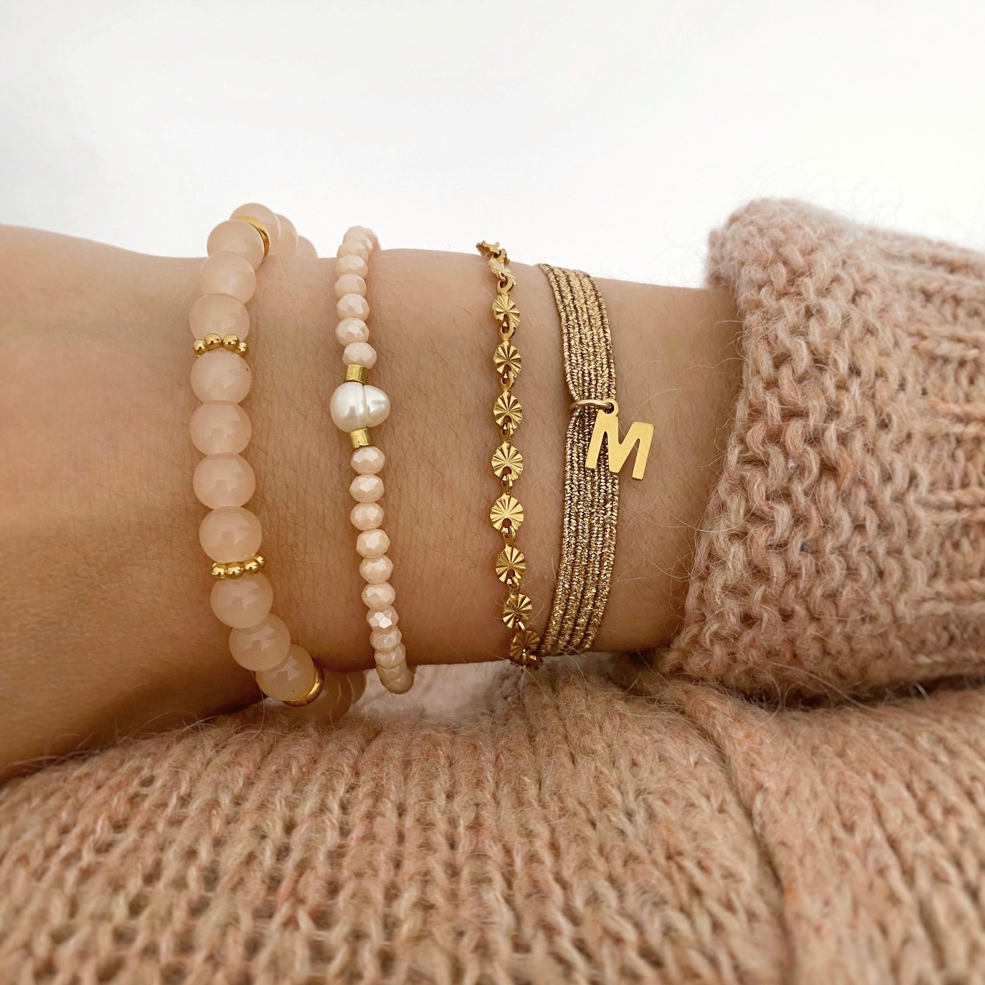bracelet doré en acier inoxydable forme petite feuille