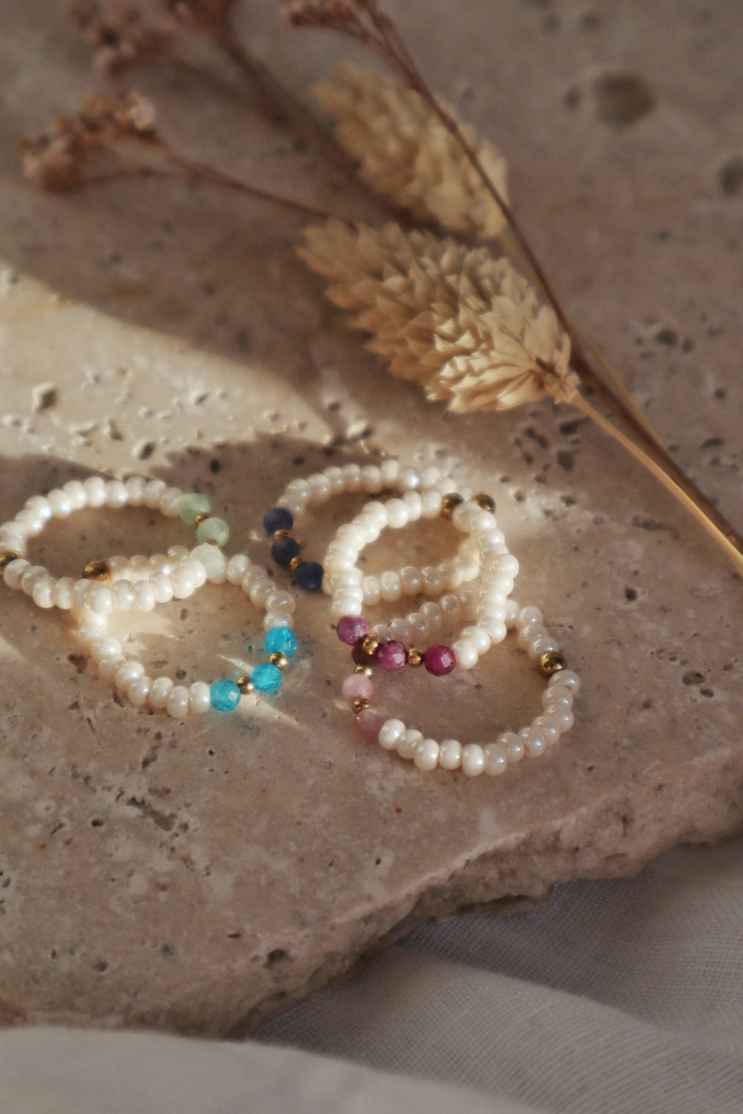 bagues élastiques perle et pierre naturelle petites perles fait main