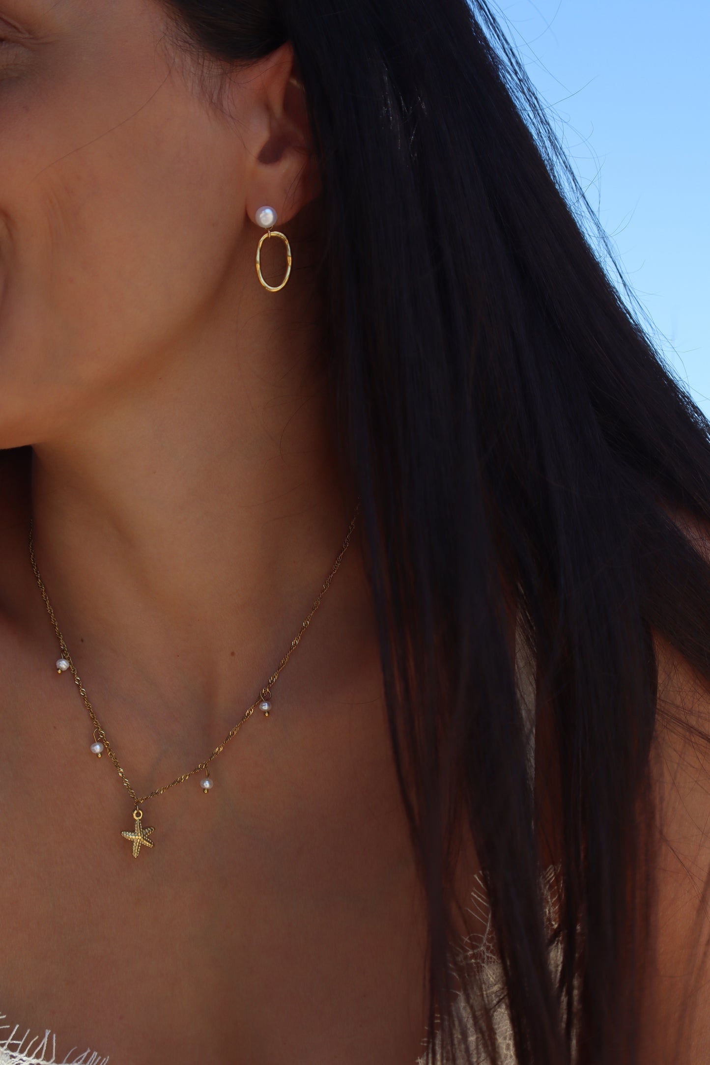 collier fin chaine perles d'eau douces et étoile de mer fait main