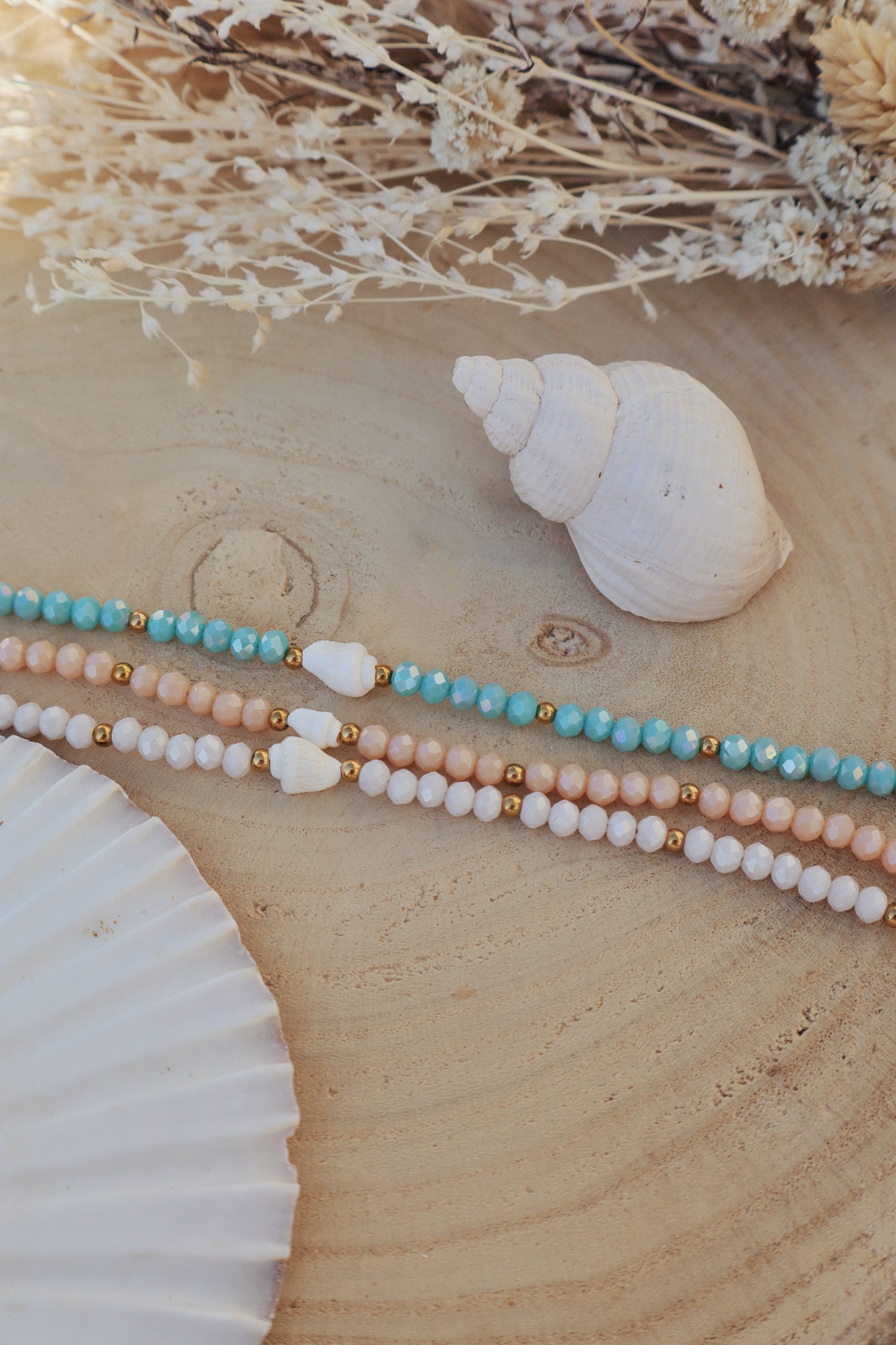 bracelet coquillage et perles facettées
