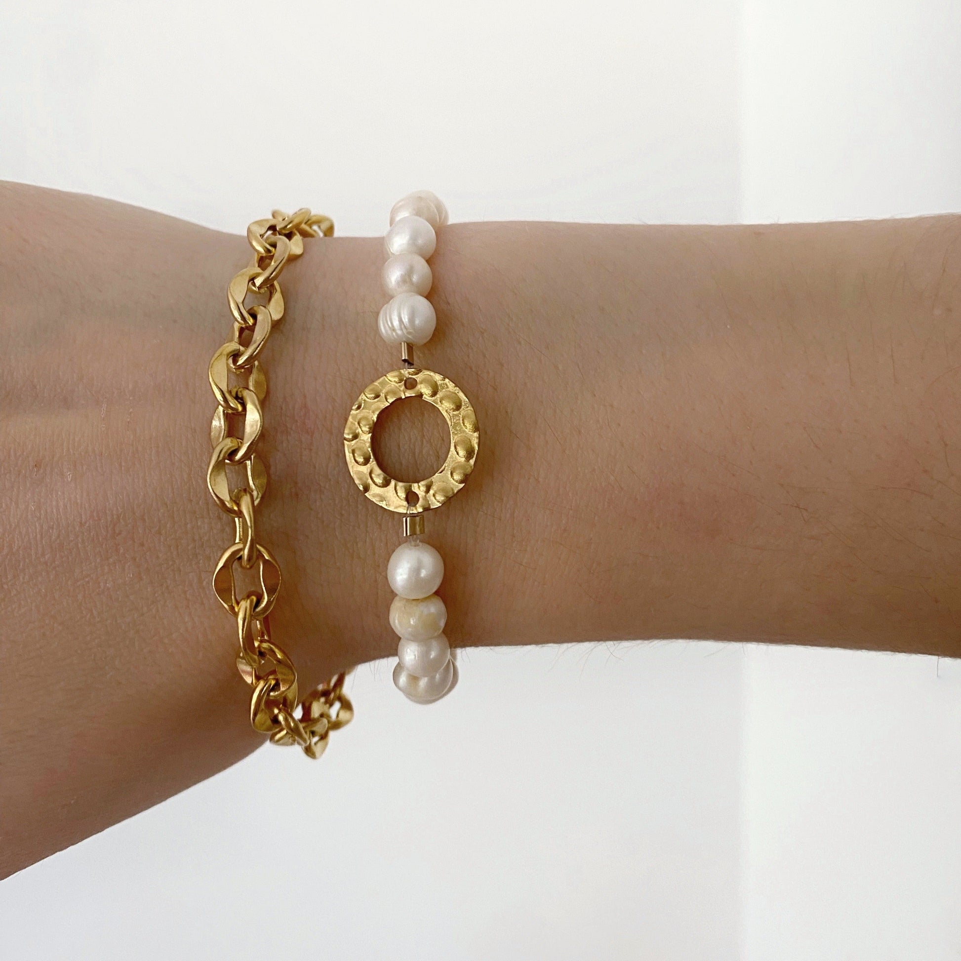bracelet femme perle d'eau douce et chainette maillon