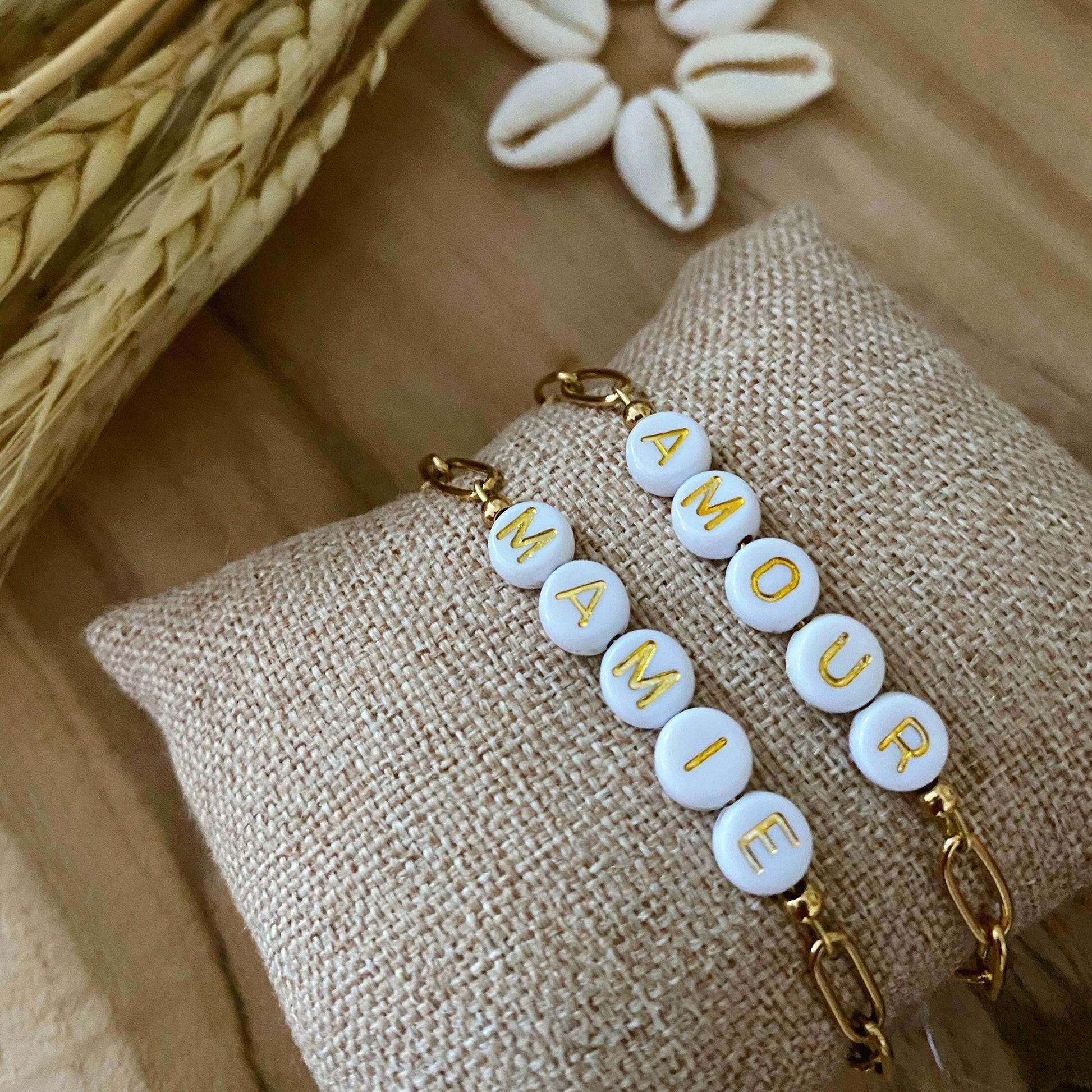 bracelet Amour, bracelet lettre femme personnalisable 