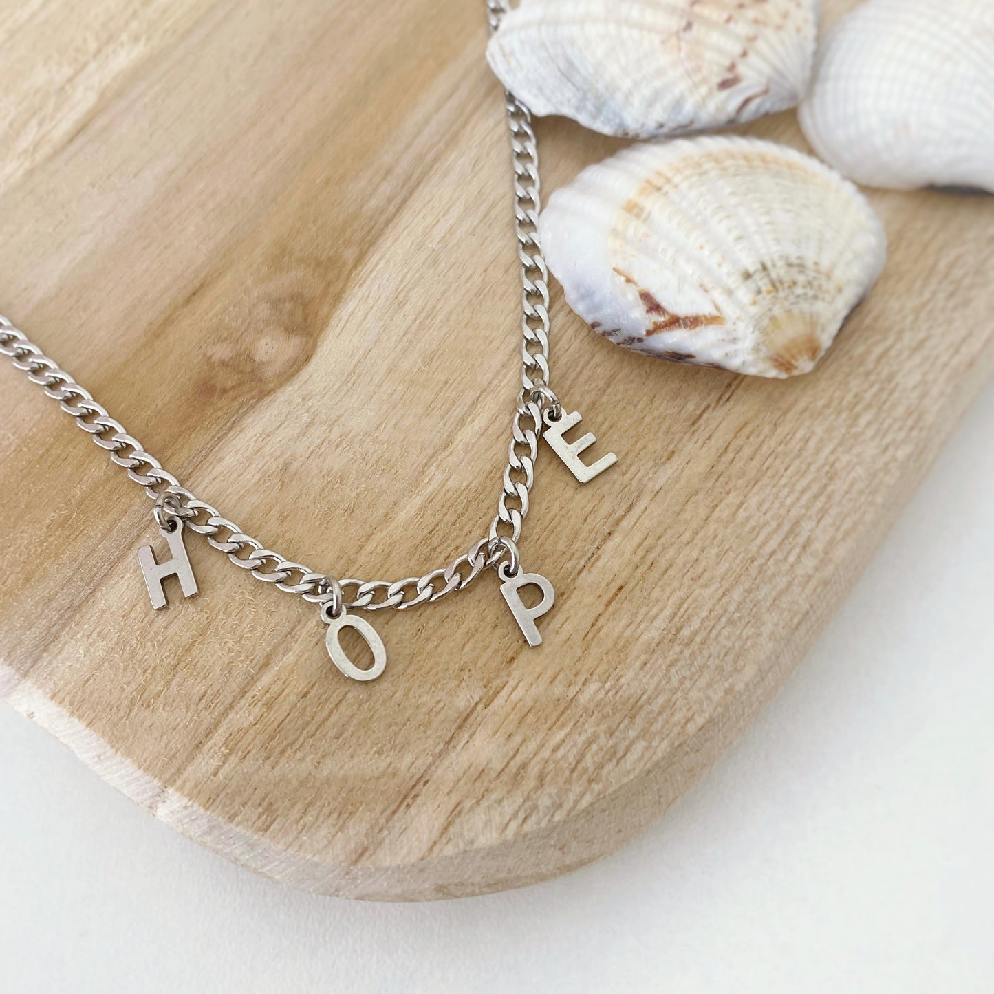 collier chaine maillon serré argenté avec lettres personnalisables